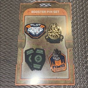 Resistance Star Wars Galaxy’s Edge Booster Pin Set
